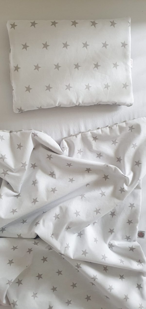 White and grey stars pillow and blanket 1